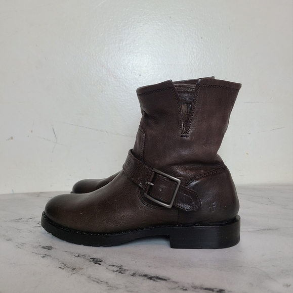 Frye Natalie Short Engineer Charcoal Ankle Bootie 6 New With Box - Picture 3 of 8